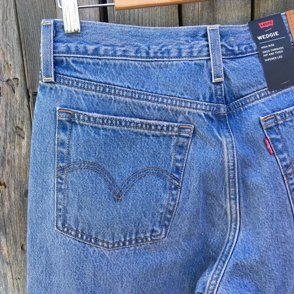 NWT Levi’s Wedgie Icon Fit Jean Athens Legion Blue 28